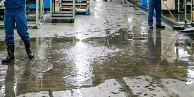 雨漏りが発生している