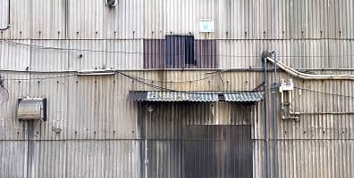 外壁・屋根の老朽化が気になる
